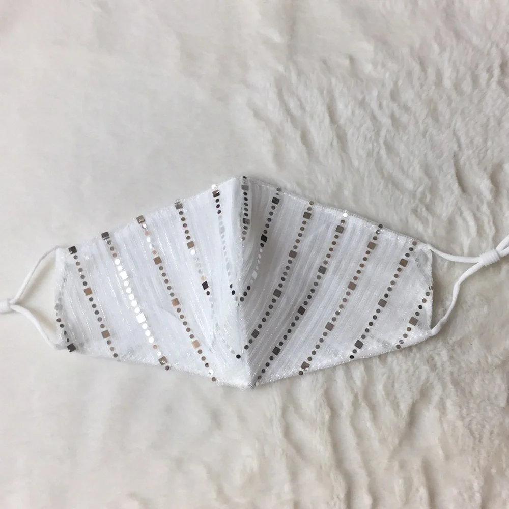 🌸 Adult White silver sequined mask. NWT.